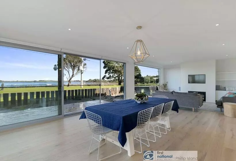 Pukeko Beach House