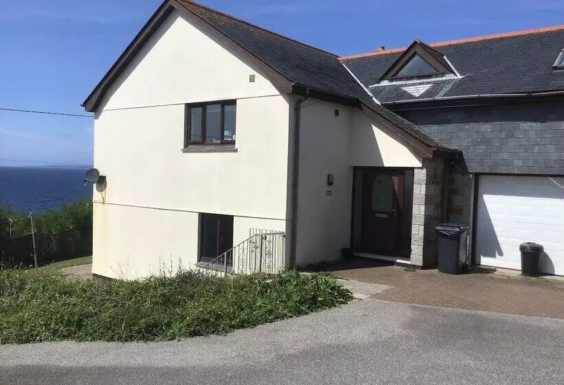 5 Bedroom Detached House With Amazing Sea Views