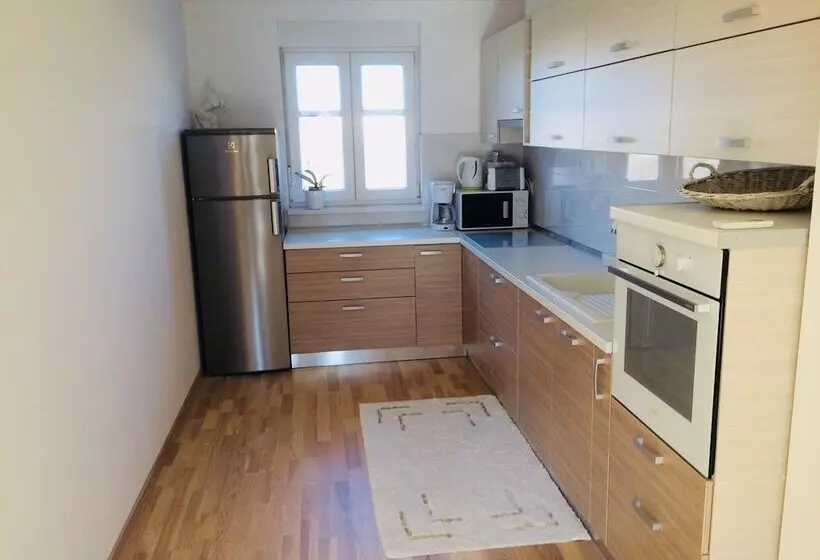 Apartment Hennion / Two Bedrooms A3 Liam