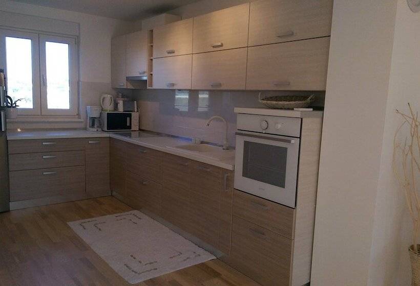 Apartment Hennion / Two Bedrooms A3 Liam