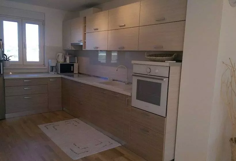 Apartment Hennion / Two Bedrooms A3 Liam