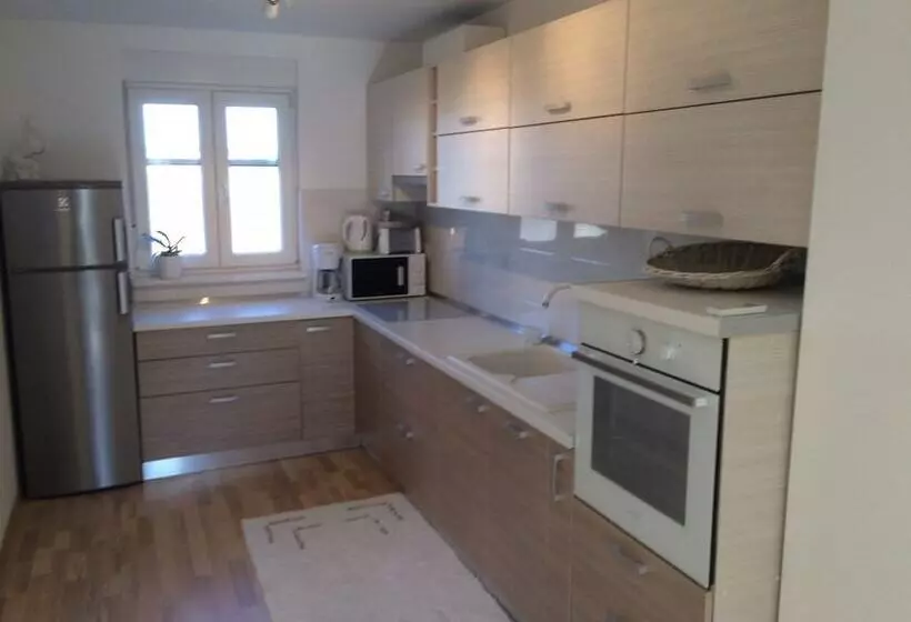 Apartment Hennion / Two Bedrooms A3 Liam