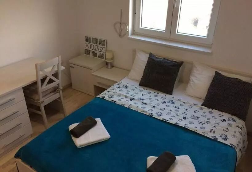 Apartment Hennion / Two Bedrooms A3 Liam