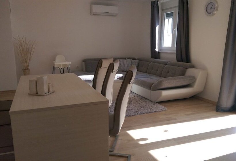 Apartment Hennion / Two Bedrooms A3 Liam