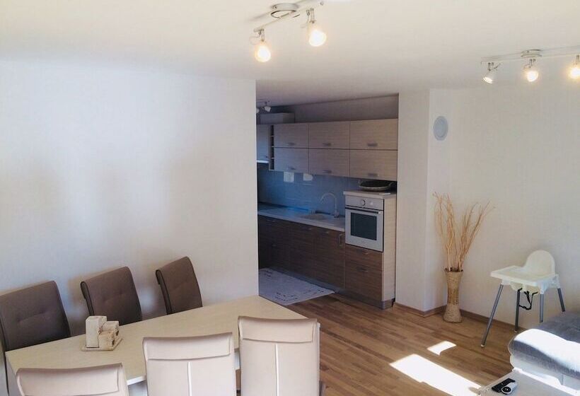 Apartment Hennion / Two Bedrooms A3 Liam