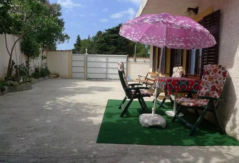 Apartment In Premantura With Garage Near Kamenjak