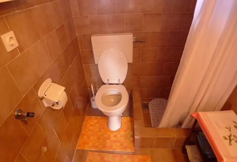 Apartment In Premantura With Garage Near Kamenjak
