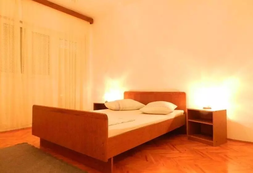 Apartment Jagoda / Two Bedrooms A1