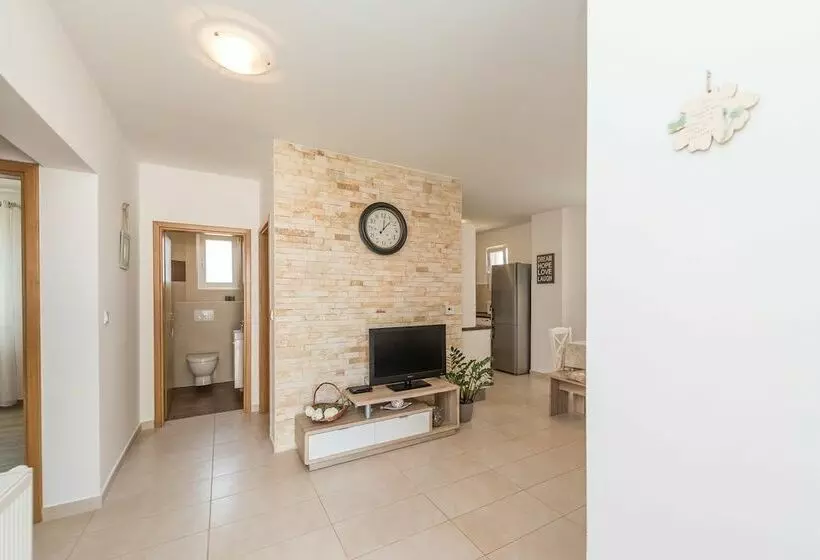 Apartments Mirjana Privlaka / A1 Two Bedrooms