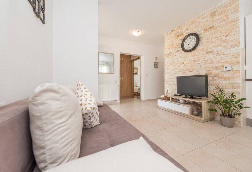 Apartments Mirjana Privlaka / A1 Two Bedrooms