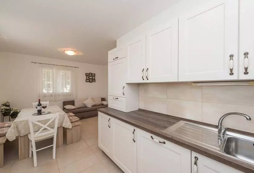 Apartments Mirjana Privlaka / A1 Two Bedrooms