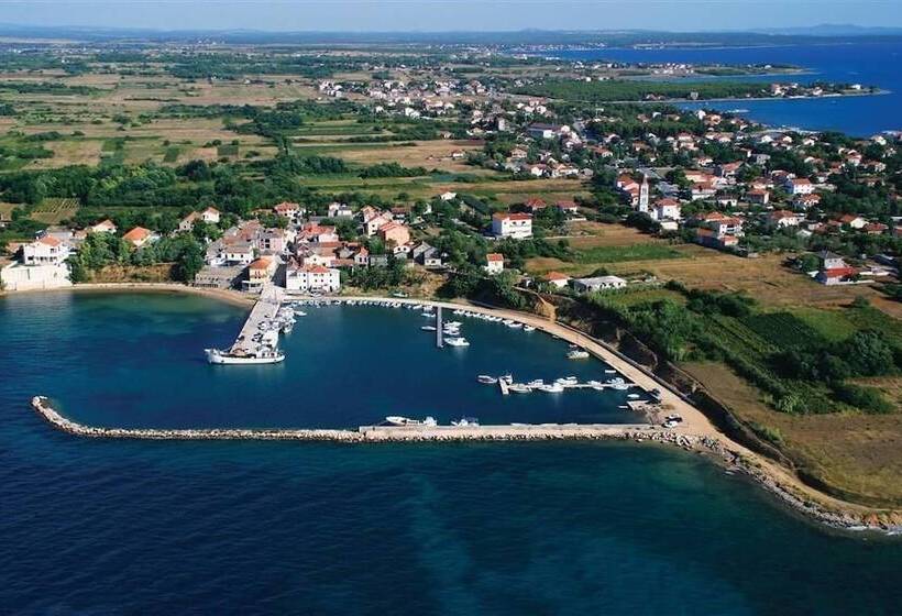 Apartments Mirjana Privlaka / A1 Two Bedrooms