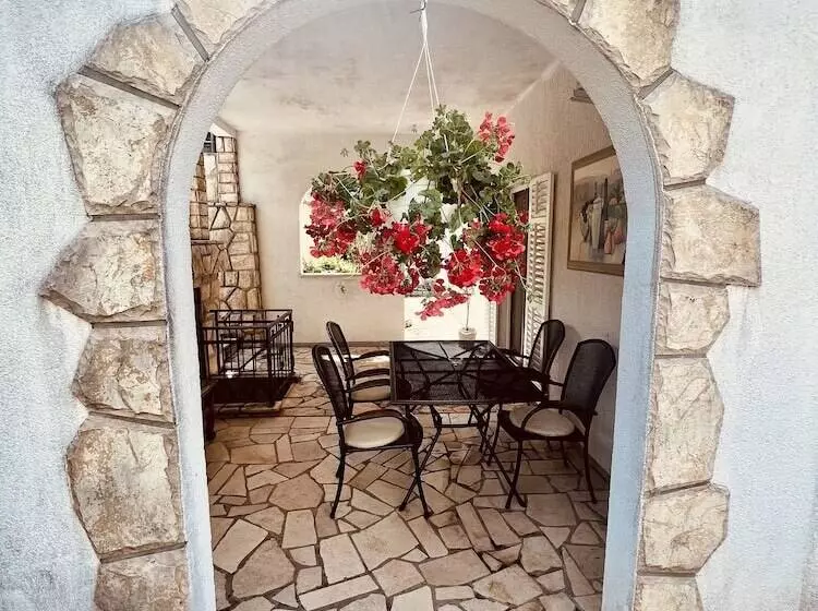 Apartment Wood Street And India