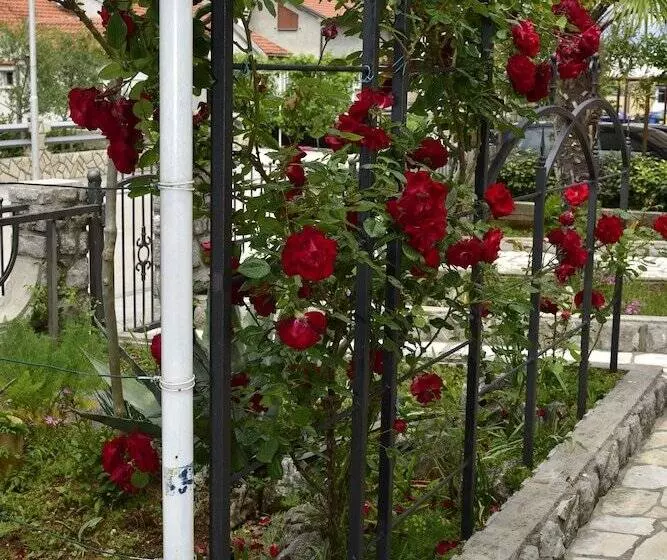 Apartment Wood Street And India