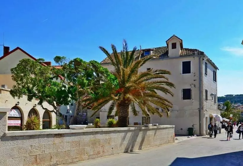 Apartments Best Location