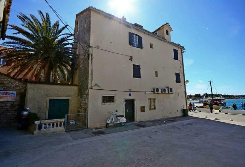 Apartments Best Location