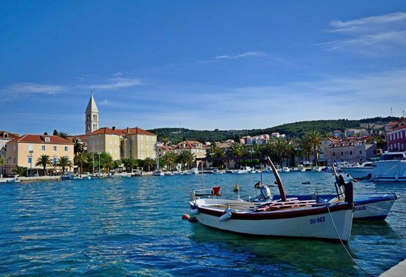 Apartments Best Location