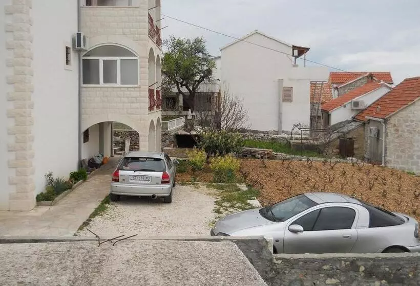 Apartments Brižić
