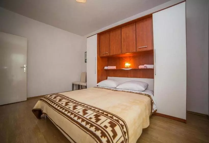 Apartments Brižić