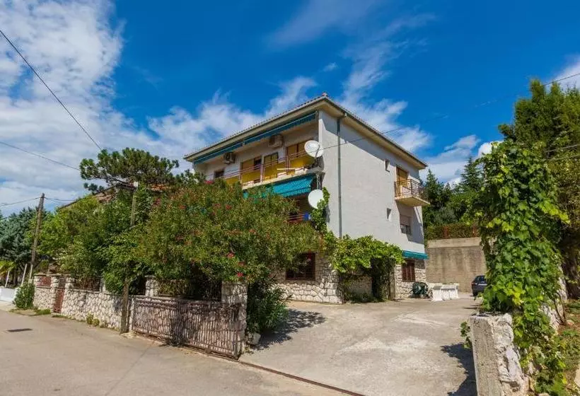 Apartments Luić 4244