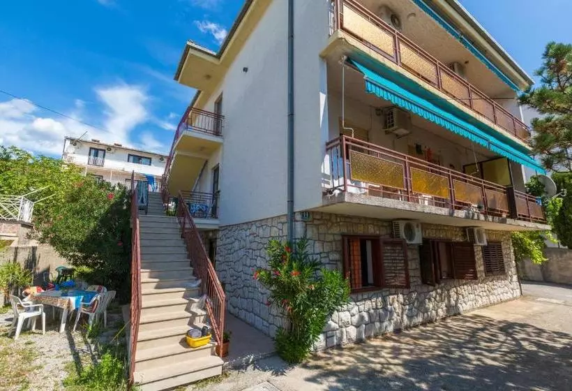 Apartments Luić 4244