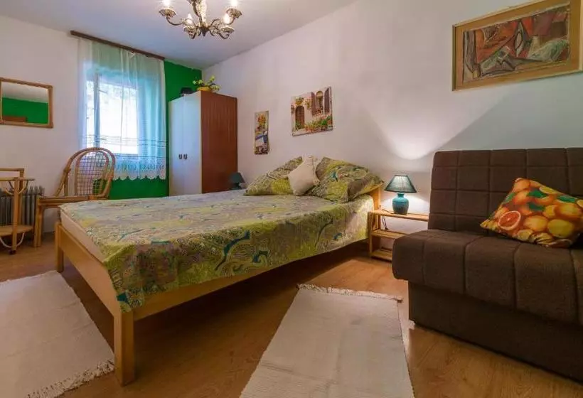 Apartments Luić 4244