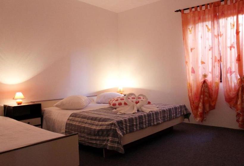 Apartments Marinović 3462