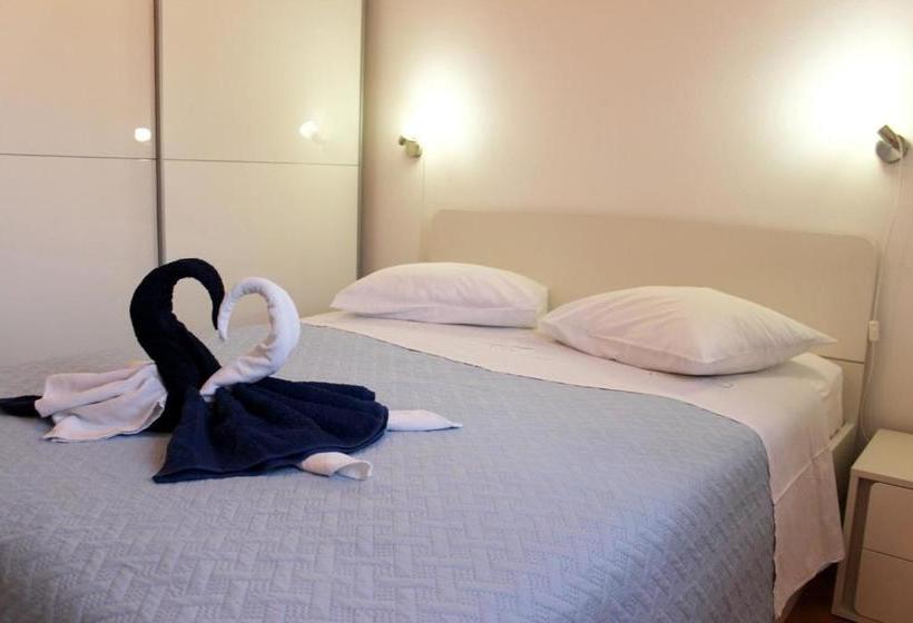 Apartments Marinović 3462