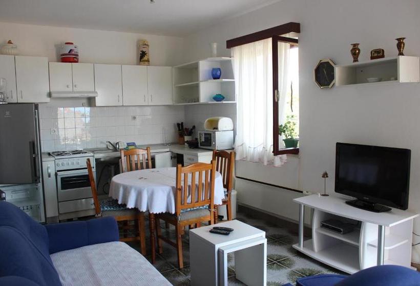 Apartments Marinović 3462