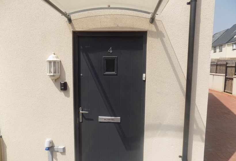 민박 A Home From Home 1