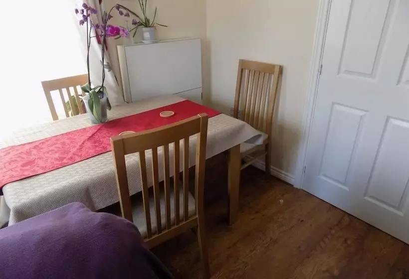 Aamiaismajoitus (B&B) A Home From Home 1