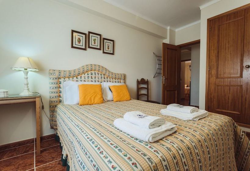 Best Houses 18   Typical Portuguese Apartament