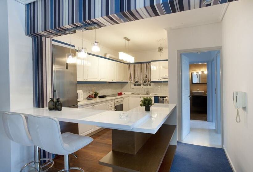 Glyfada, Modern Minimal Apartment