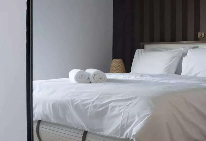 Glyfada, Modern Minimal Apartment