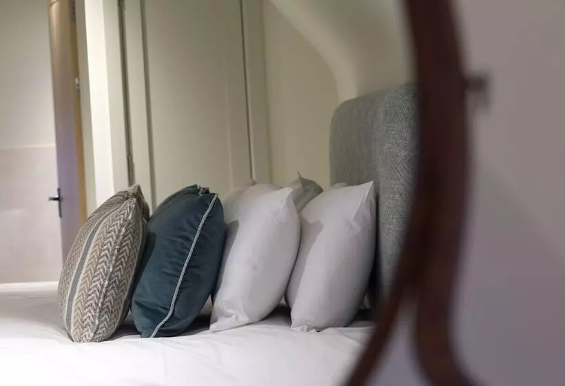 Hotelli The Harcourt Arms