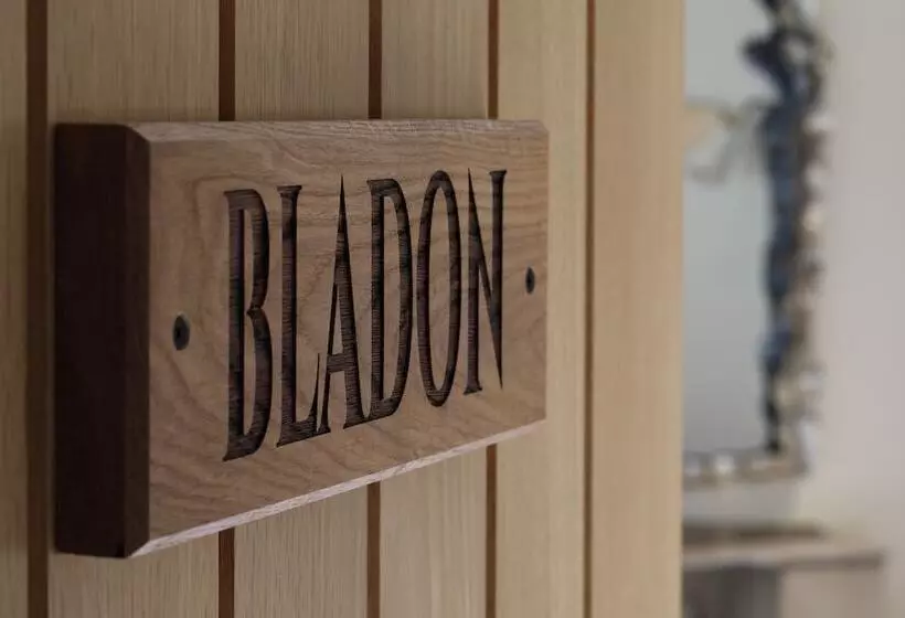 Hotelli The Harcourt Arms