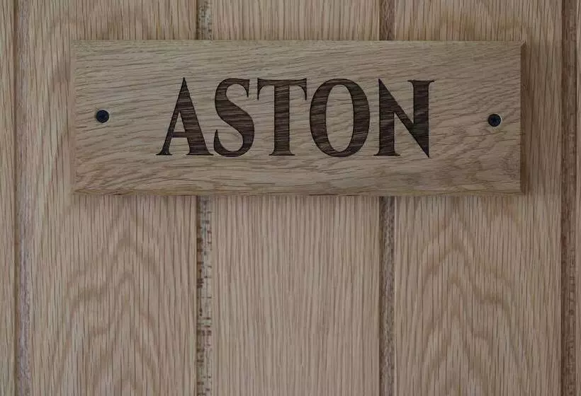 Hotelli The Harcourt Arms