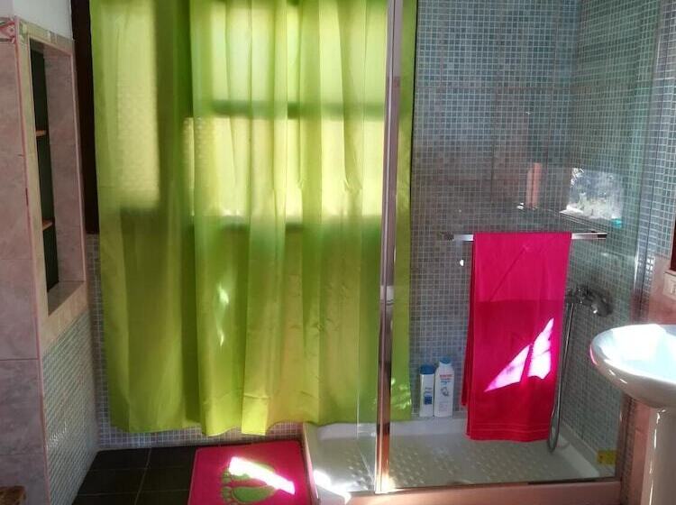 پانسیون Casa Mamánena