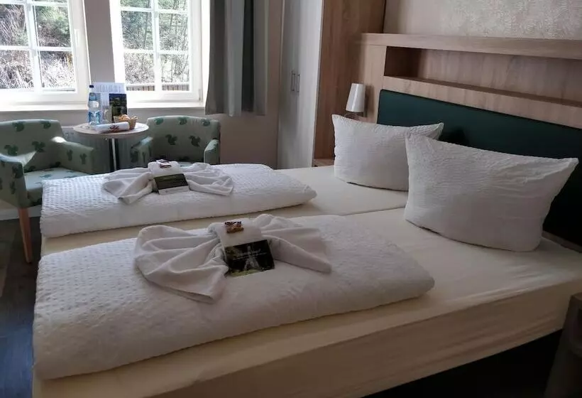Gaststätte & Pension Lichtenhainer Wasserfall