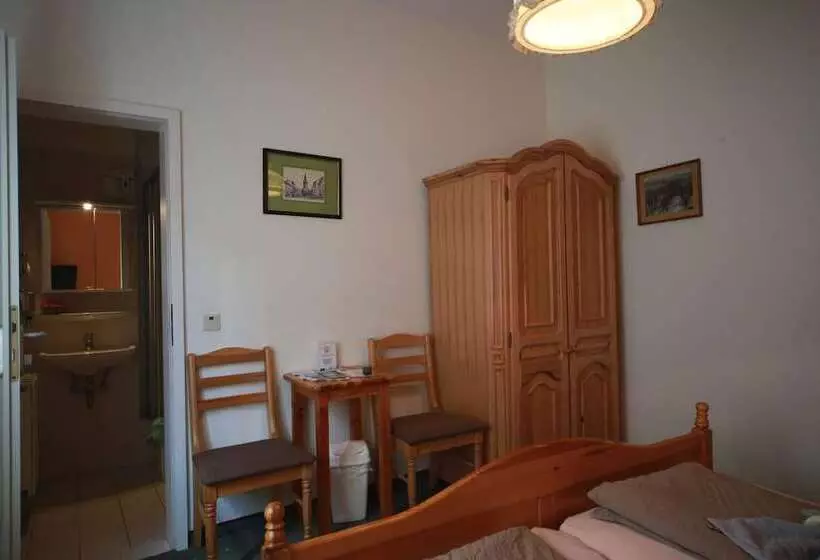 Gaststätte & Pension Lichtenhainer Wasserfall