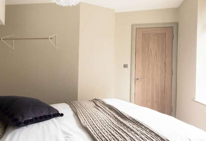 The New Bond Street Loft   Modern 1bdr City Centre Apartment