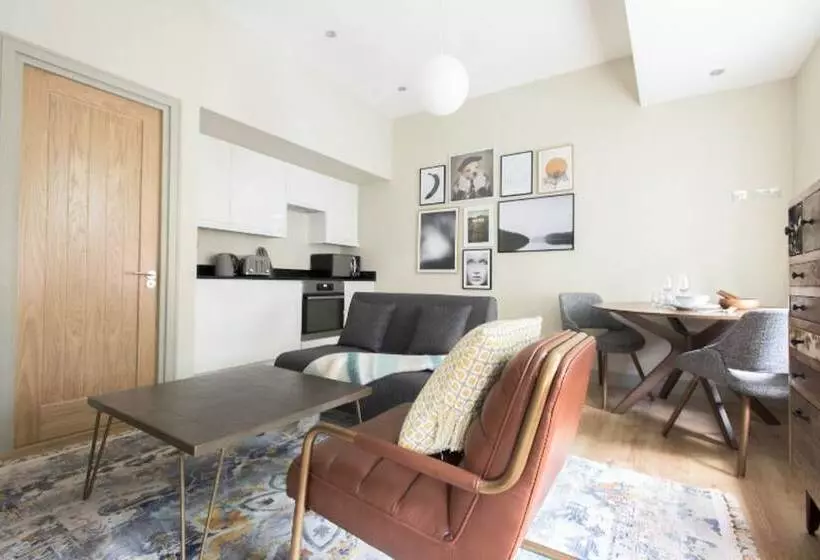 The New Bond Street Loft   Modern 1bdr City Centre Apartment