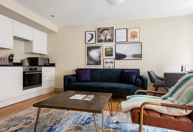 The New Bond Street Loft   Modern 1bdr City Centre Apartment