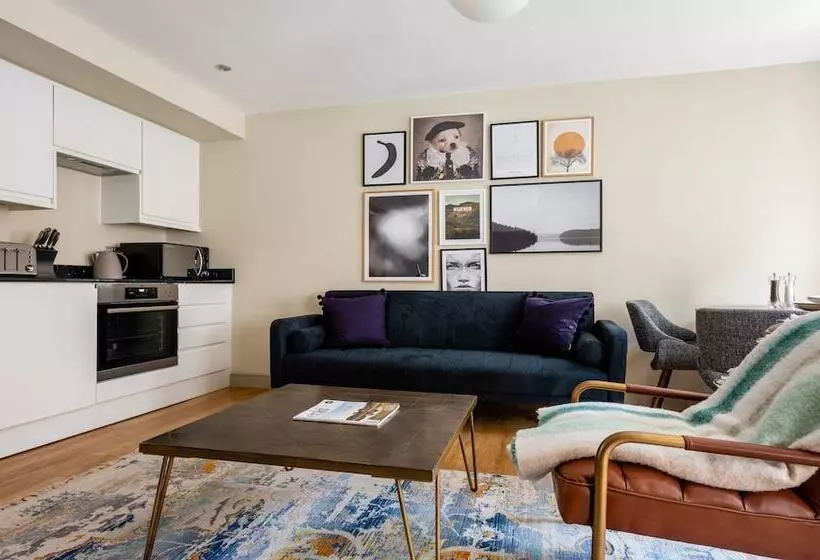 The New Bond Street Loft   Modern 1bdr City Centre Apartment