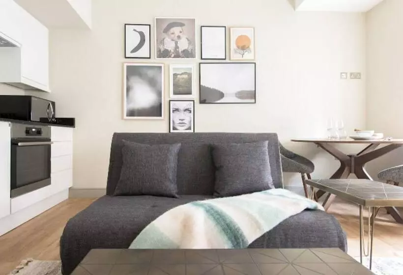 The New Bond Street Loft   Modern 1bdr City Centre Apartment