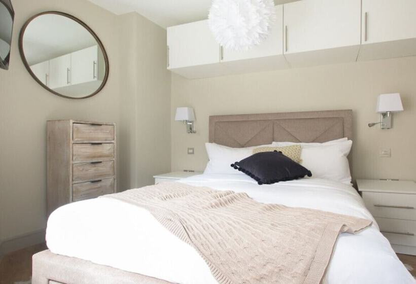 The New Bond Street Loft   Modern 1bdr City Centre Apartment