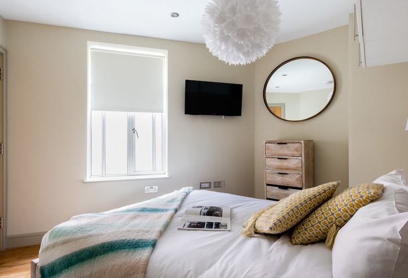 The New Bond Street Loft   Modern 1bdr City Centre Apartment