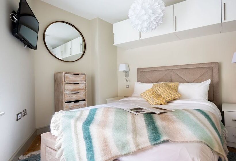 The New Bond Street Loft   Modern 1bdr City Centre Apartment