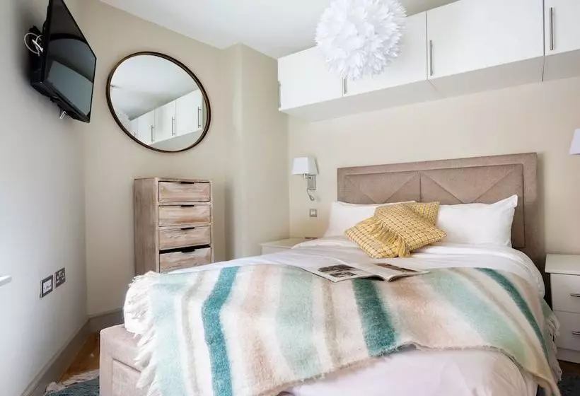 The New Bond Street Loft   Modern 1bdr City Centre Apartment
