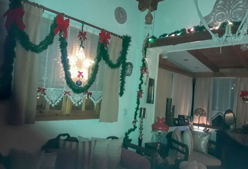 Family Abode For Vacation In Arachova